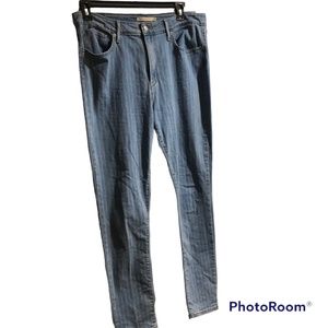 Ladies Levi’s High Rise Skinny Jeans w/pinstripe sz33
